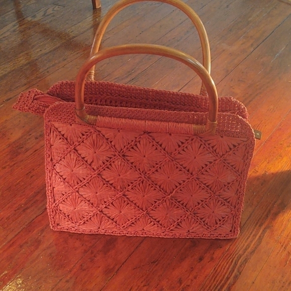 Pink Woven Straw Bag with Wooden Handles - Picture 2 of 6
